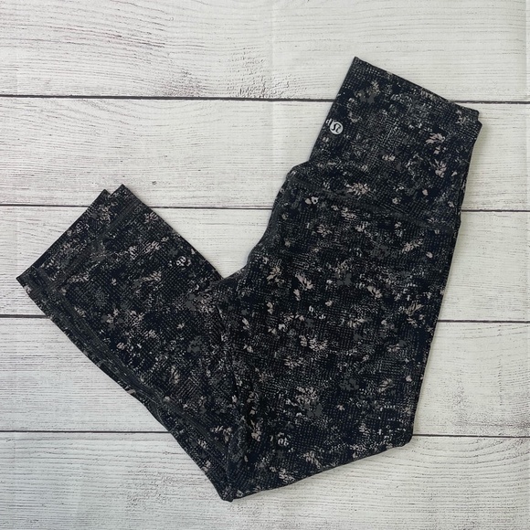 lululemon athletica Pants - Lululemon Align High-Rise Crop 21"
